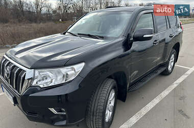 Внедорожник / Кроссовер Toyota Land Cruiser Prado 2017 в Киеве