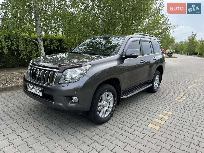 Toyota Land Cruiser Prado 2013