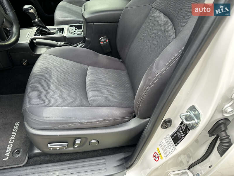 Позашляховик / Кросовер Toyota Land Cruiser Prado 2019 в Одесі