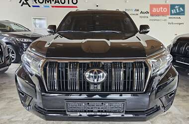 Внедорожник / Кроссовер Toyota Land Cruiser Prado 2022 в 