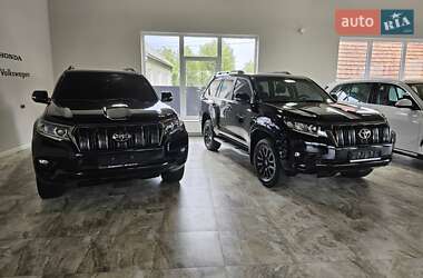 Внедорожник / Кроссовер Toyota Land Cruiser Prado 2022 в 
