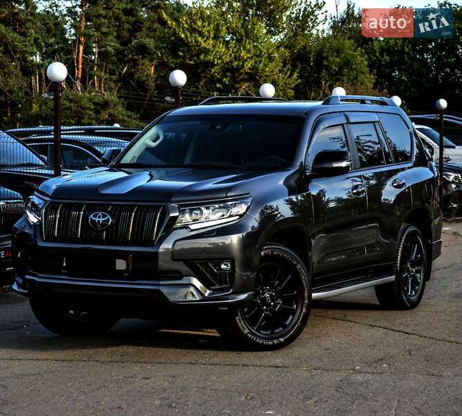 Позашляховик / Кросовер Toyota Land Cruiser Prado 2021 в 
