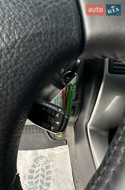 Позашляховик / Кросовер Toyota Land Cruiser Prado 2004 в 