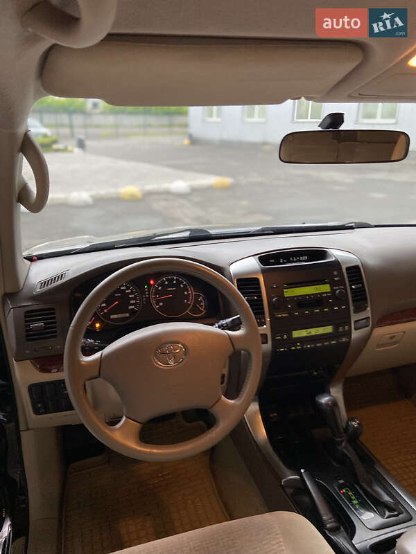 Позашляховик / Кросовер Toyota Land Cruiser Prado 2006 в Києві