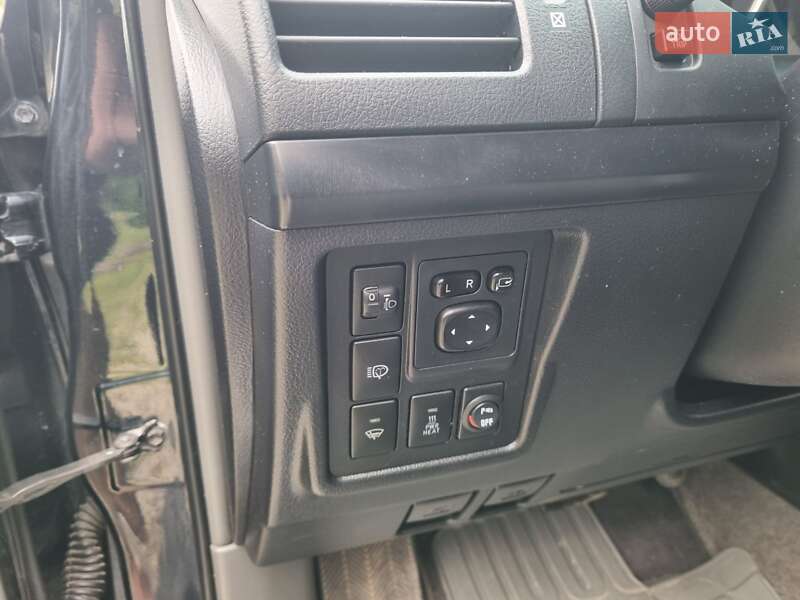 Позашляховик / Кросовер Toyota Land Cruiser Prado 2011 в Коломиї
