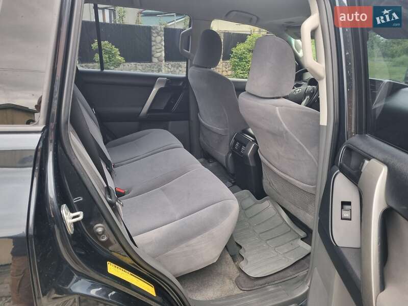 Позашляховик / Кросовер Toyota Land Cruiser Prado 2011 в Коломиї
