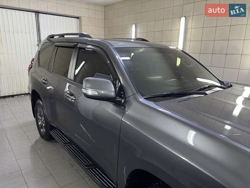 Позашляховик / Кросовер Toyota Land Cruiser Prado 2019 в Умані