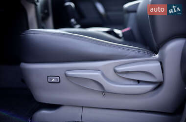 Позашляховик / Кросовер Toyota Land Cruiser Prado 2013 в 