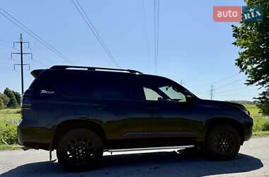 Внедорожник / Кроссовер Toyota Land Cruiser Prado 2023 в 