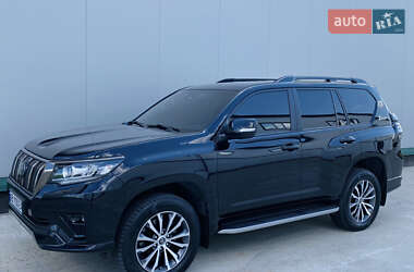 Позашляховик / Кросовер Toyota Land Cruiser Prado 2021 в 