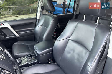 Внедорожник / Кроссовер Toyota Land Cruiser Prado 2020 в 