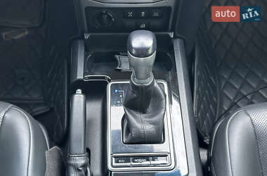 Внедорожник / Кроссовер Toyota Land Cruiser Prado 2020 в 
