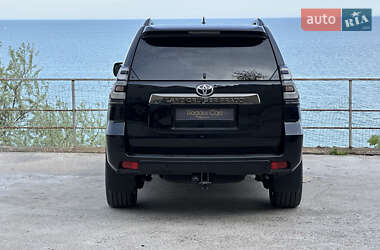 Внедорожник / Кроссовер Toyota Land Cruiser Prado 2020 в 
