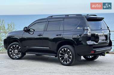 Внедорожник / Кроссовер Toyota Land Cruiser Prado 2020 в 