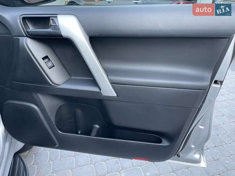 Внедорожник / Кроссовер Toyota Land Cruiser Prado 2018 в Виннице