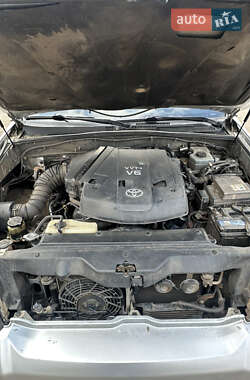 Внедорожник / Кроссовер Toyota Land Cruiser Prado 2003 в 