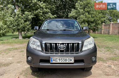 Позашляховик / Кросовер Toyota Land Cruiser Prado 2012 в 