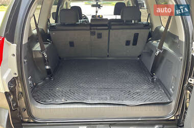 Позашляховик / Кросовер Toyota Land Cruiser Prado 2012 в 