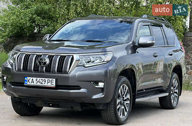 Внедорожник / Кроссовер Toyota Land Cruiser Prado 2022 в 