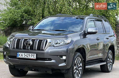 Внедорожник / Кроссовер Toyota Land Cruiser Prado 2022 в 