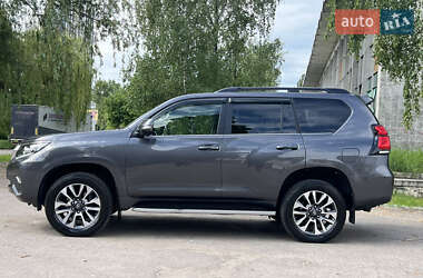 Внедорожник / Кроссовер Toyota Land Cruiser Prado 2022 в 