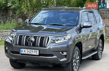 Внедорожник / Кроссовер Toyota Land Cruiser Prado 2022 в 