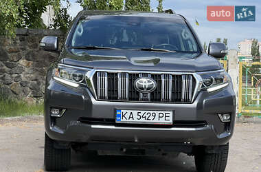 Внедорожник / Кроссовер Toyota Land Cruiser Prado 2022 в 