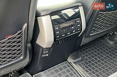 Внедорожник / Кроссовер Toyota Land Cruiser Prado 2022 в 