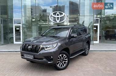 Внедорожник / Кроссовер Toyota Land Cruiser Prado 2022 в Киеве