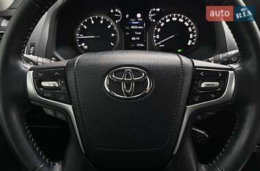 Внедорожник / Кроссовер Toyota Land Cruiser Prado 2022 в 