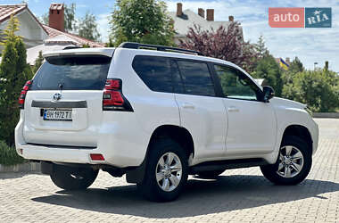 Позашляховик / Кросовер Toyota Land Cruiser Prado 2018 в 