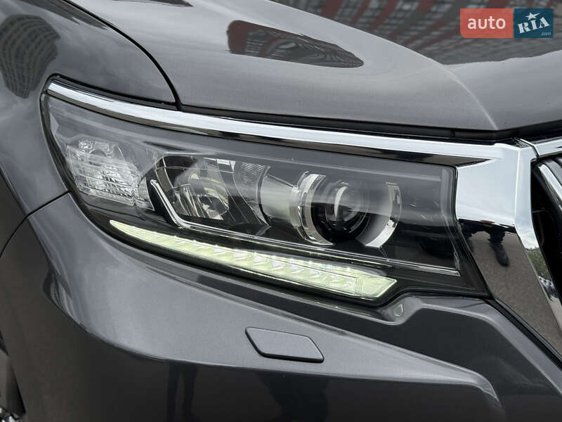 Внедорожник / Кроссовер Toyota Land Cruiser Prado 2017 в Киеве