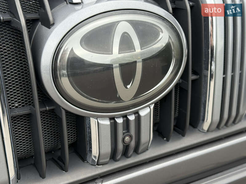 Внедорожник / Кроссовер Toyota Land Cruiser Prado 2017 в Киеве