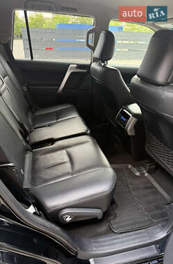 Внедорожник / Кроссовер Toyota Land Cruiser Prado 2020 в 