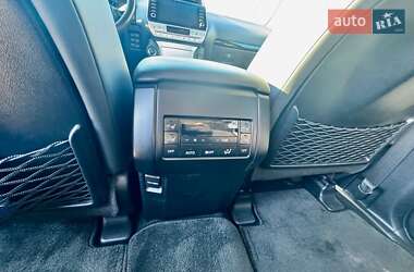 Внедорожник / Кроссовер Toyota Land Cruiser Prado 2022 в 