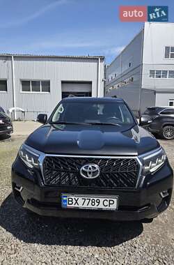 Позашляховик / Кросовер Toyota Land Cruiser Prado 2019 в 