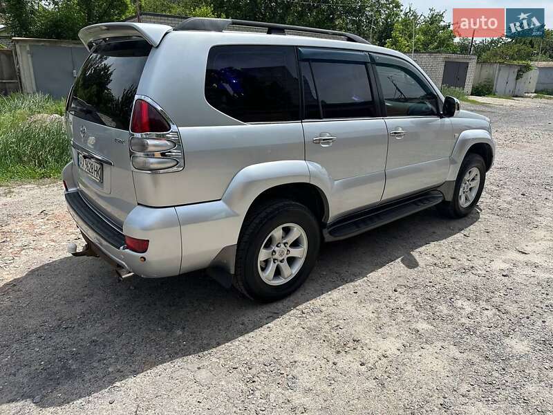 Внедорожник / Кроссовер Toyota Land Cruiser Prado 2005 в Харькове