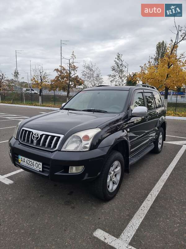Внедорожник / Кроссовер Toyota Land Cruiser Prado 2005 в 