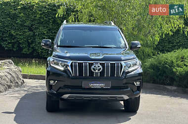 Внедорожник / Кроссовер Toyota Land Cruiser Prado 2020 в 