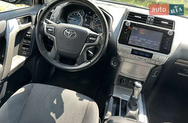 Внедорожник / Кроссовер Toyota Land Cruiser Prado 2020 в 