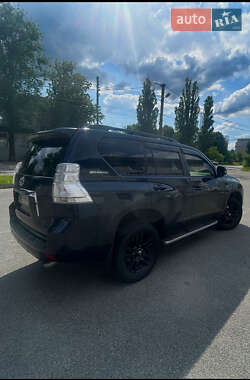 Внедорожник / Кроссовер Toyota Land Cruiser Prado 2012 в 