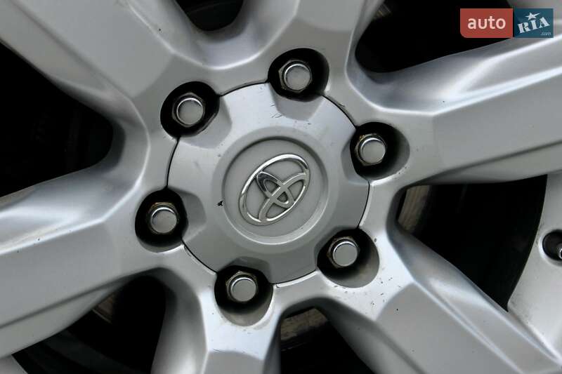 Внедорожник / Кроссовер Toyota Land Cruiser Prado 2014 в Ивано-Франковске