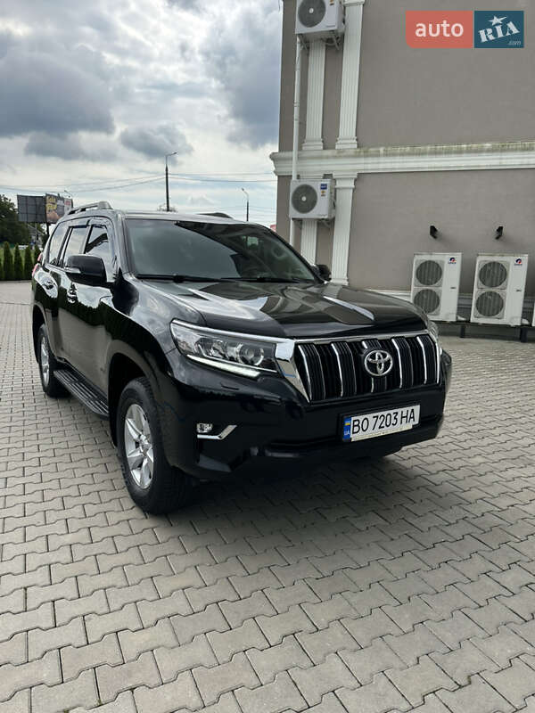 Внедорожник / Кроссовер Toyota Land Cruiser Prado 2019 в Черновцах