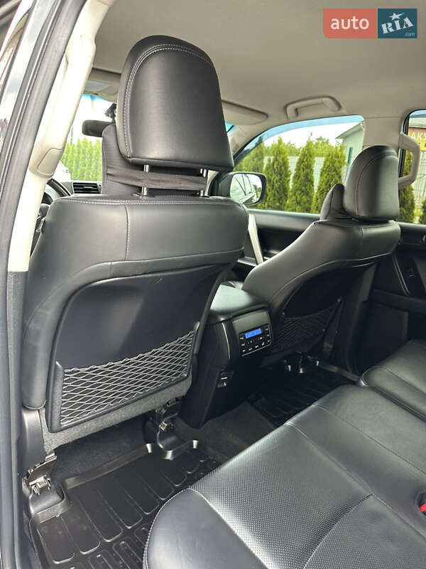 Внедорожник / Кроссовер Toyota Land Cruiser Prado 2019 в Черновцах