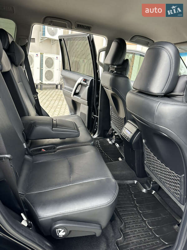 Внедорожник / Кроссовер Toyota Land Cruiser Prado 2019 в Черновцах