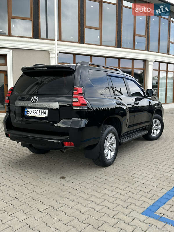 Внедорожник / Кроссовер Toyota Land Cruiser Prado 2019 в Черновцах