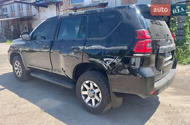 Внедорожник / Кроссовер Toyota Land Cruiser Prado 2019 в 