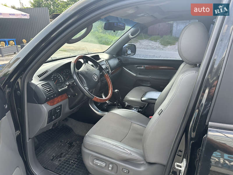 Внедорожник / Кроссовер Toyota Land Cruiser Prado 2006 в Фастове