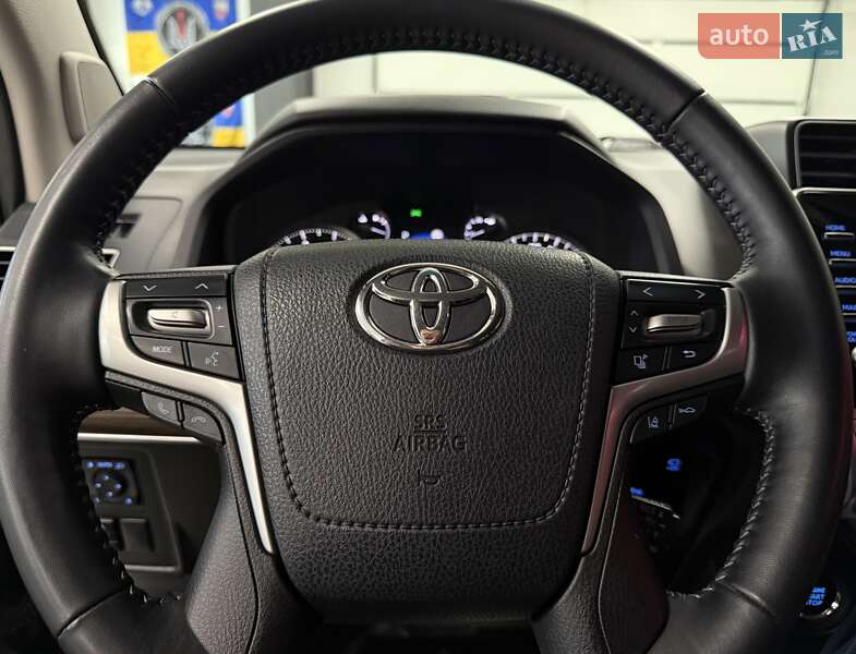 Позашляховик / Кросовер Toyota Land Cruiser Prado 2022 в Тернополі