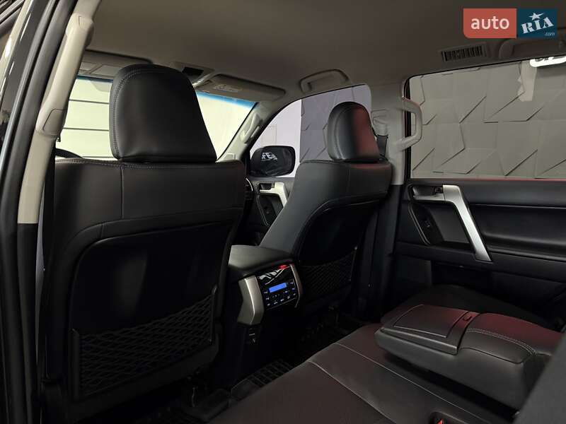 Позашляховик / Кросовер Toyota Land Cruiser Prado 2022 в Тернополі